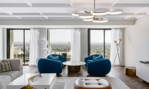 Organic Chaos: Custom LED Light Sculptures for Luxury Interiors